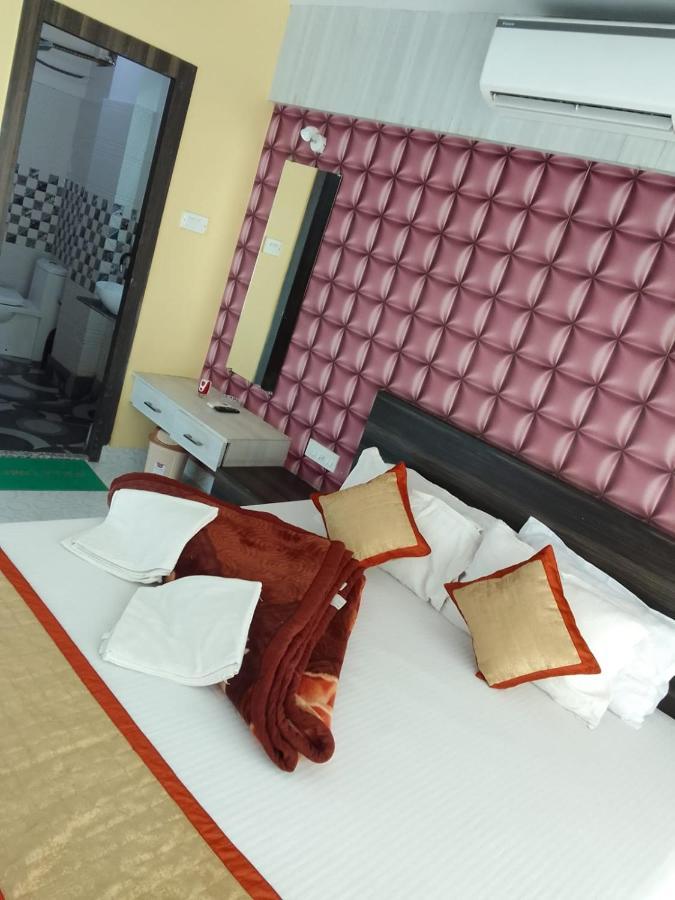 Hotel Rajmahal Tarapith Ngoại thất bức ảnh
